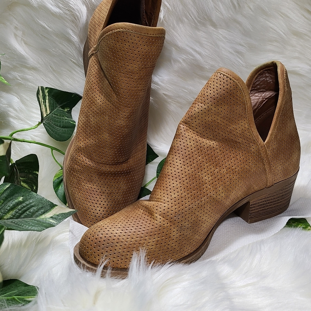 Amanda Blu Taupe Amu Brown Booties Size 9 